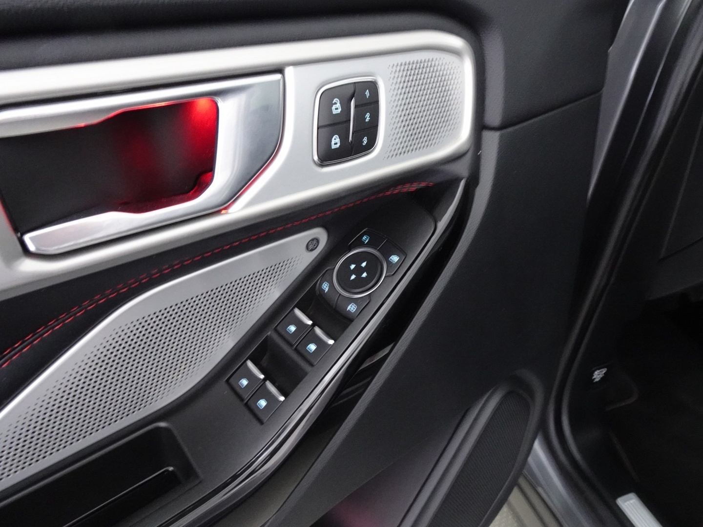 FORD Explorer 2023