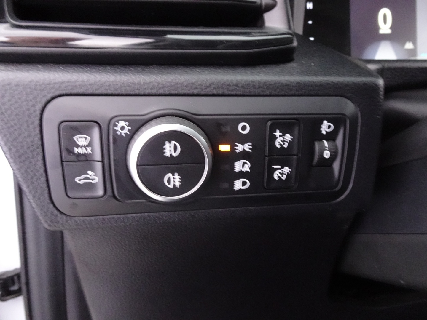 VOLKSWAGEN Amarok 19
