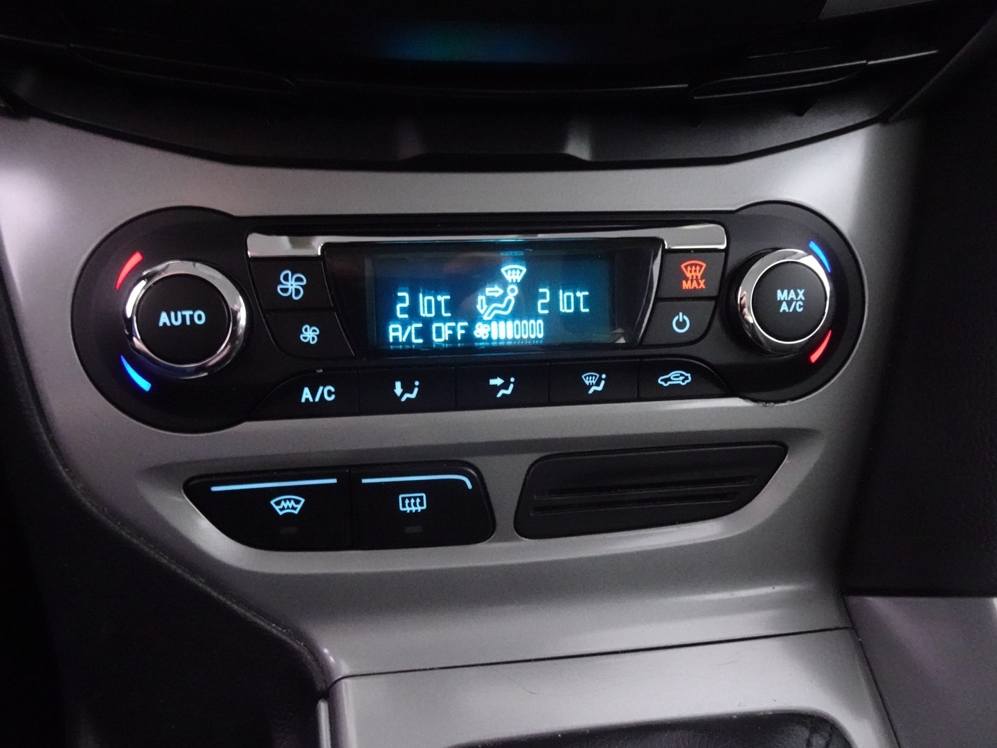 FORD Focus 2012