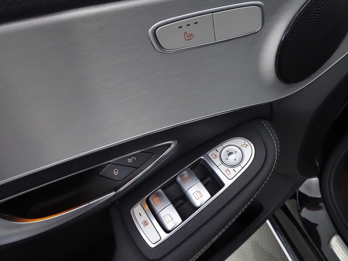 MERCEDES-BENZ C 2016