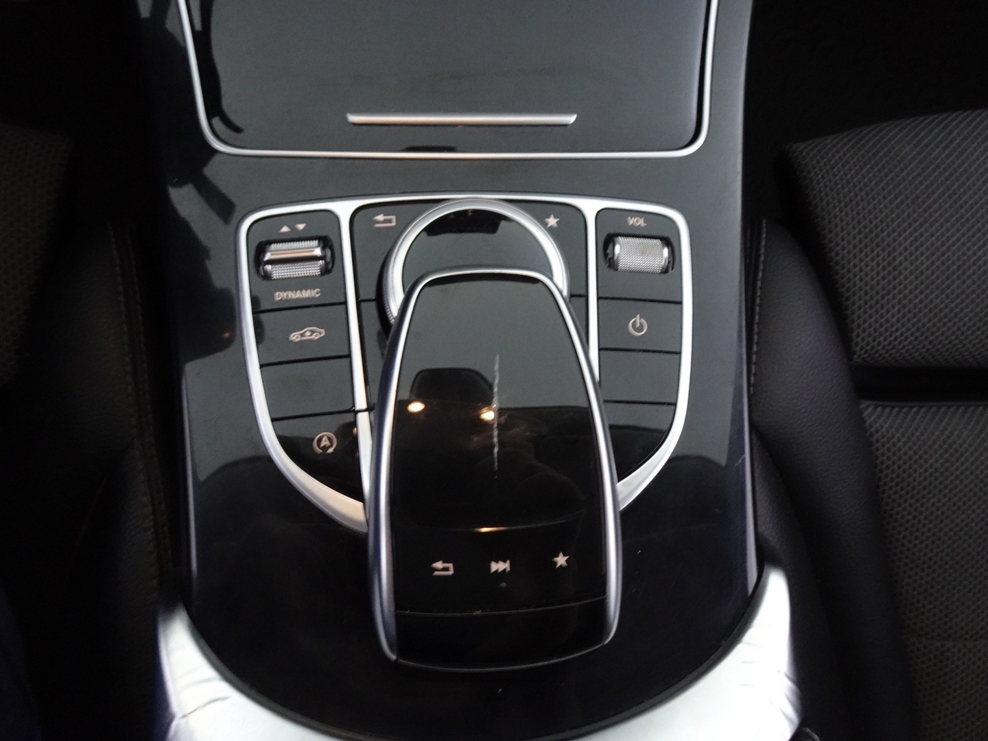 MERCEDES-BENZ C 2016
