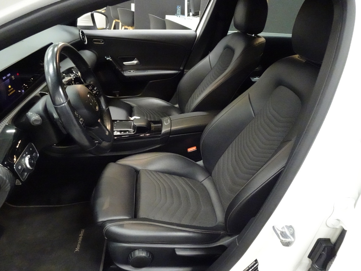 MERCEDES-BENZ A 2019