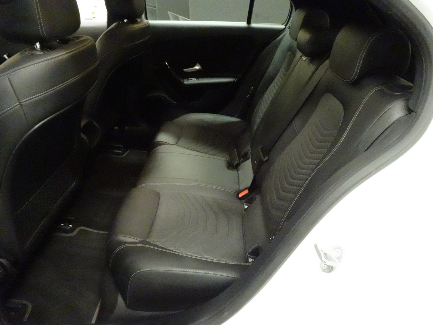 MERCEDES-BENZ A 2019