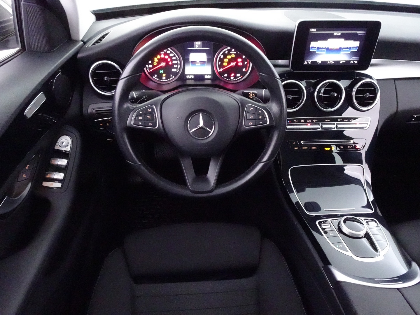 MERCEDES-BENZ C 2017