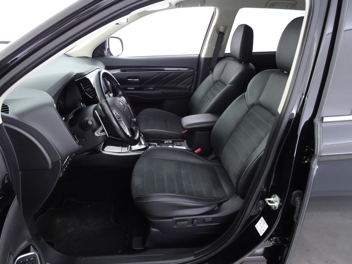 MITSUBISHI Outlander PHEV 2021