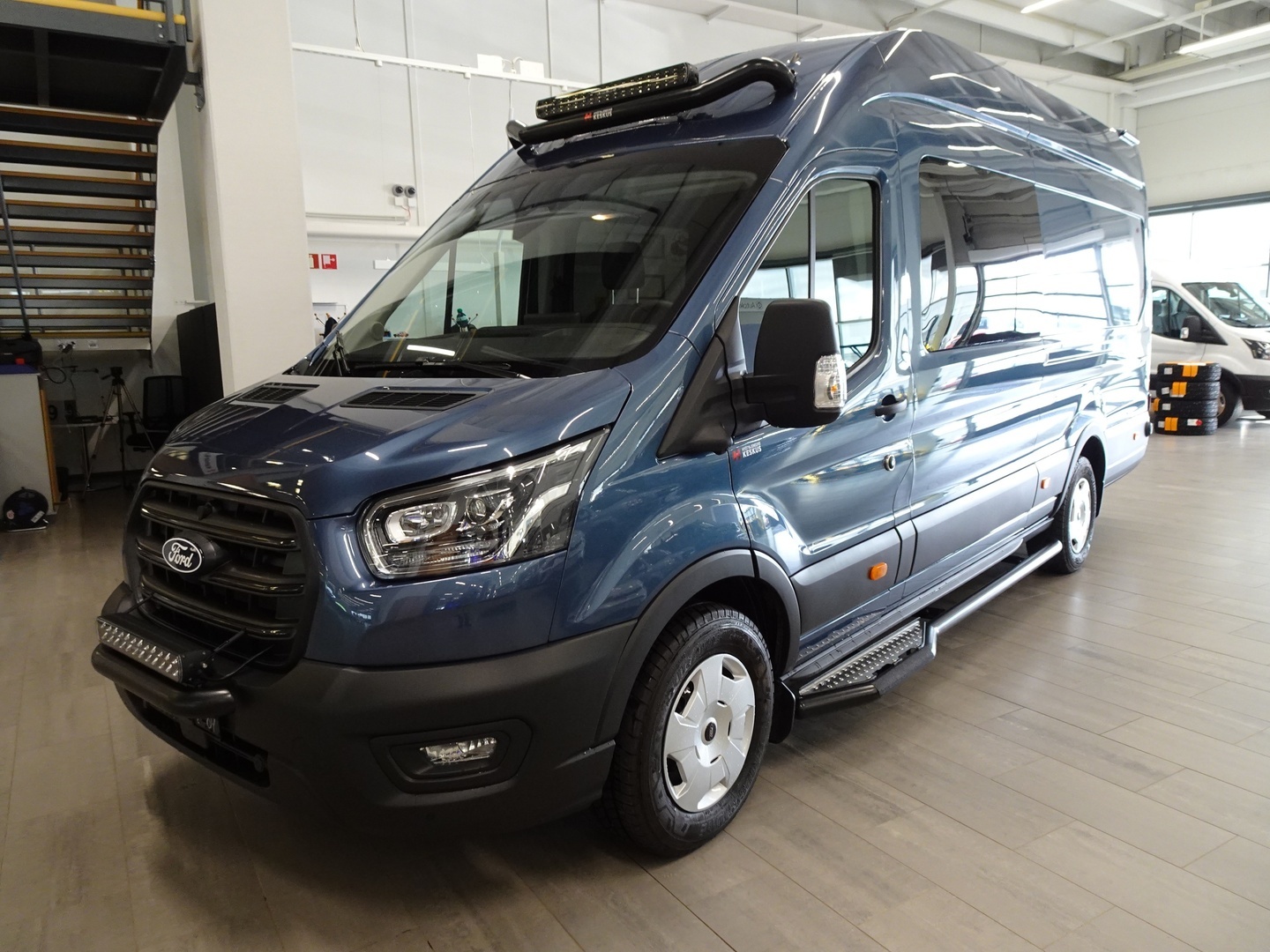FORD TRANSIT 2025