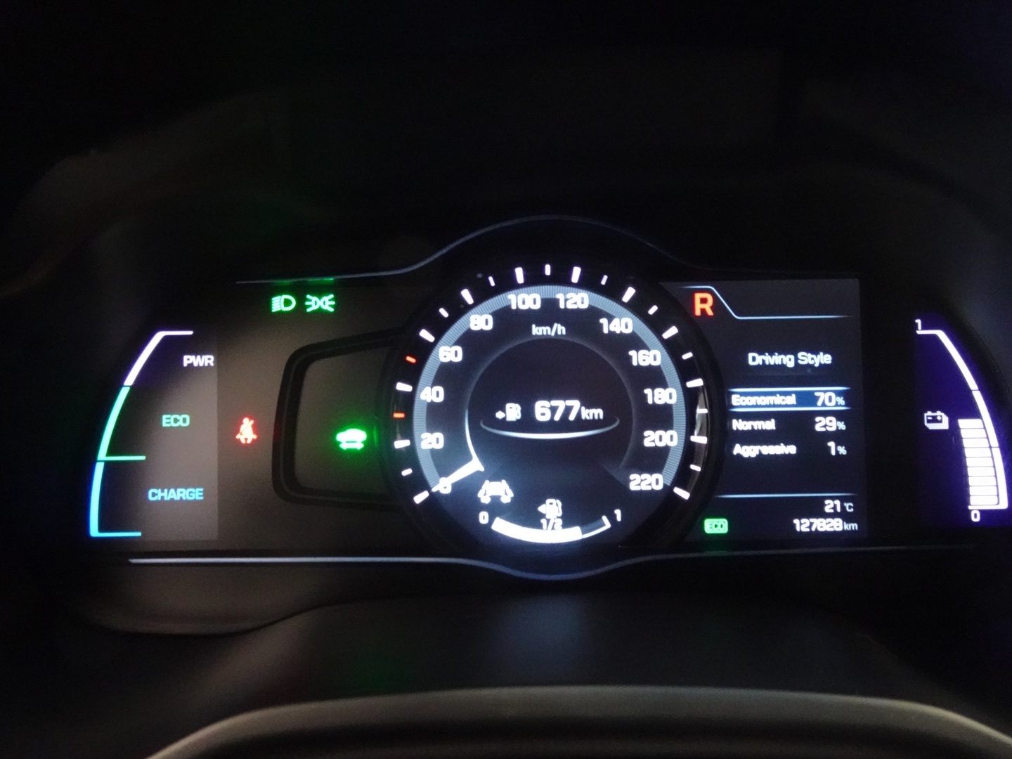HYUNDAI IONIQ hybrid 11