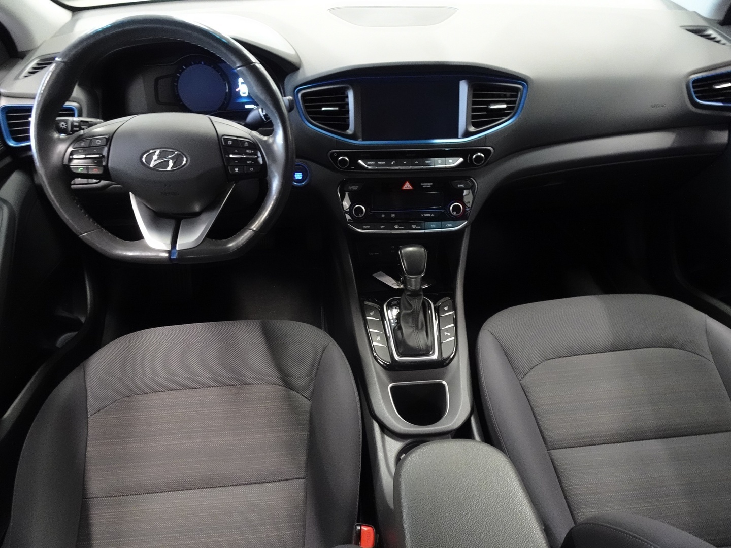HYUNDAI IONIQ hybrid 24