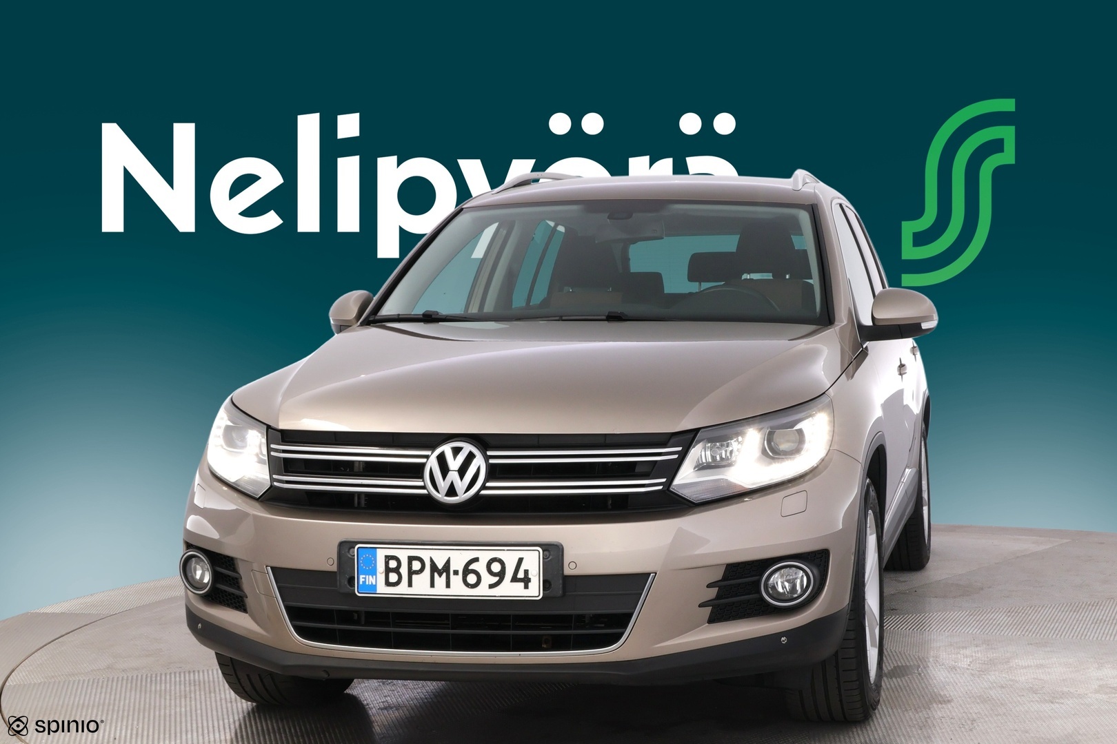 VOLKSWAGEN Tiguan 2011