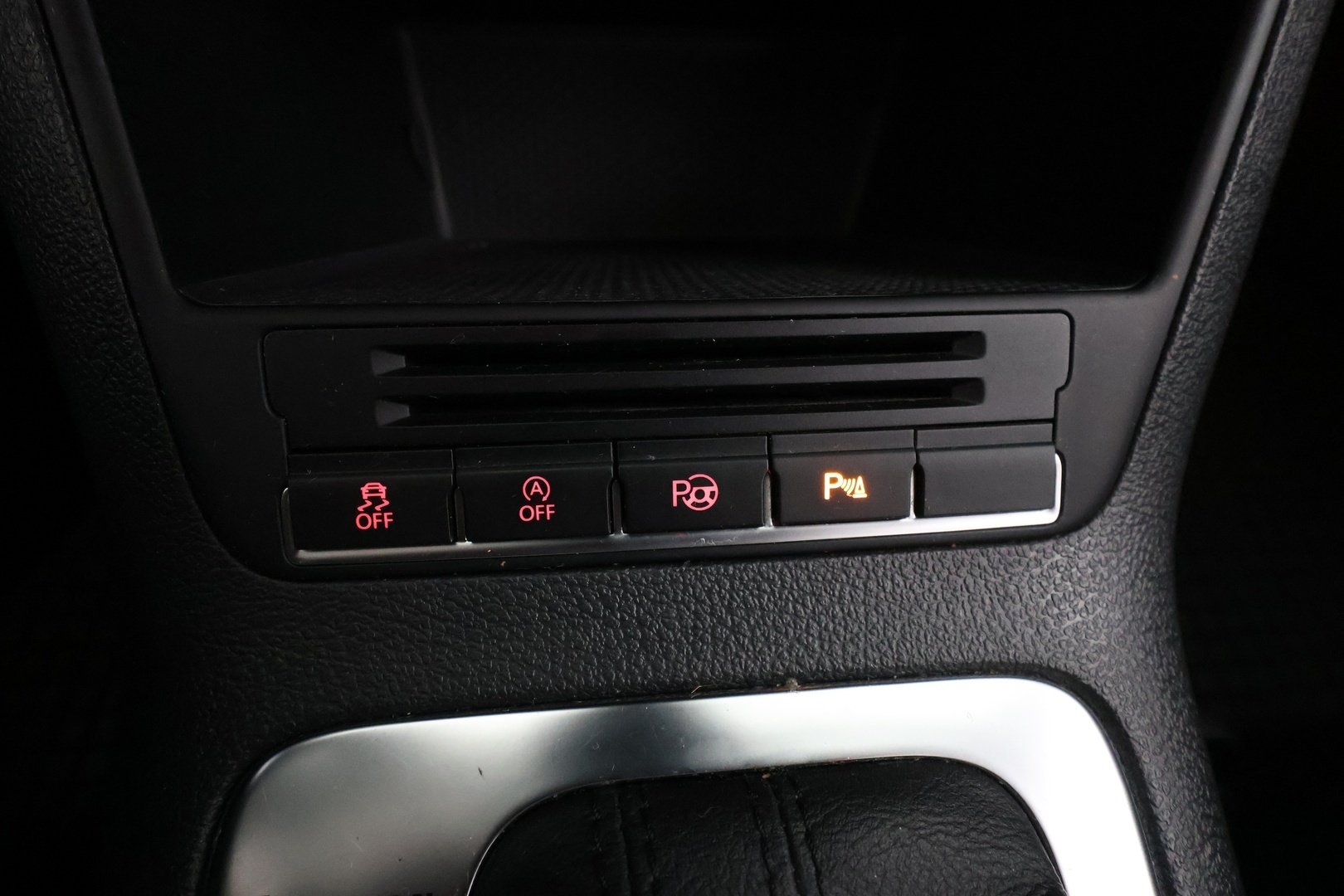 VOLKSWAGEN Tiguan 2011