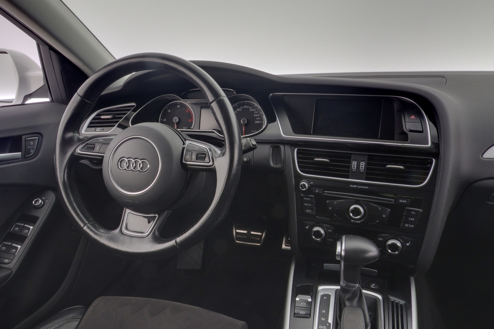 AUDI A4 2015