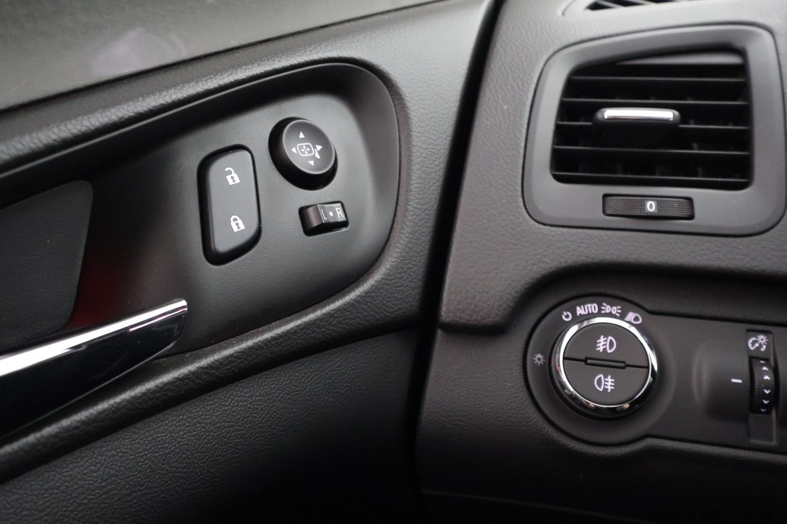OPEL Insignia 2016