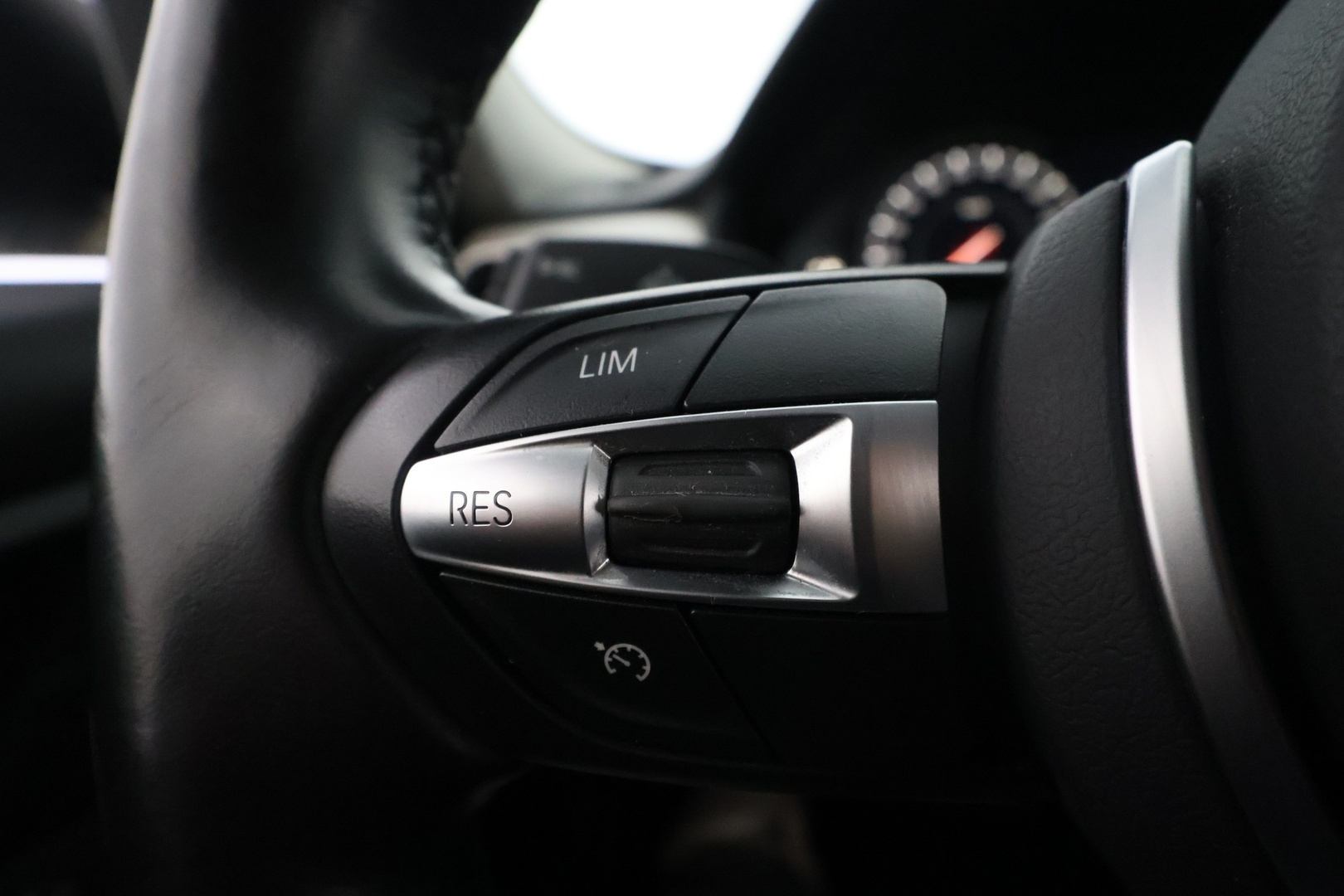 BMW 320 2019