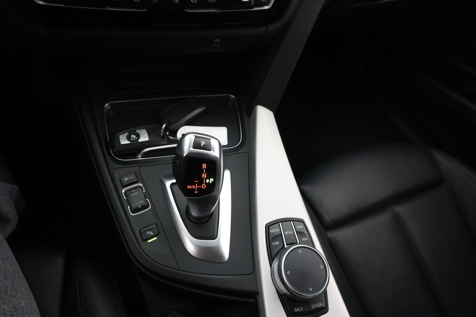 BMW 320 2019