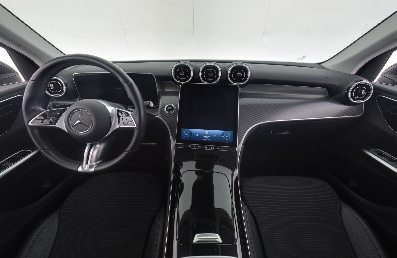 MERCEDES-BENZ GLC 2023