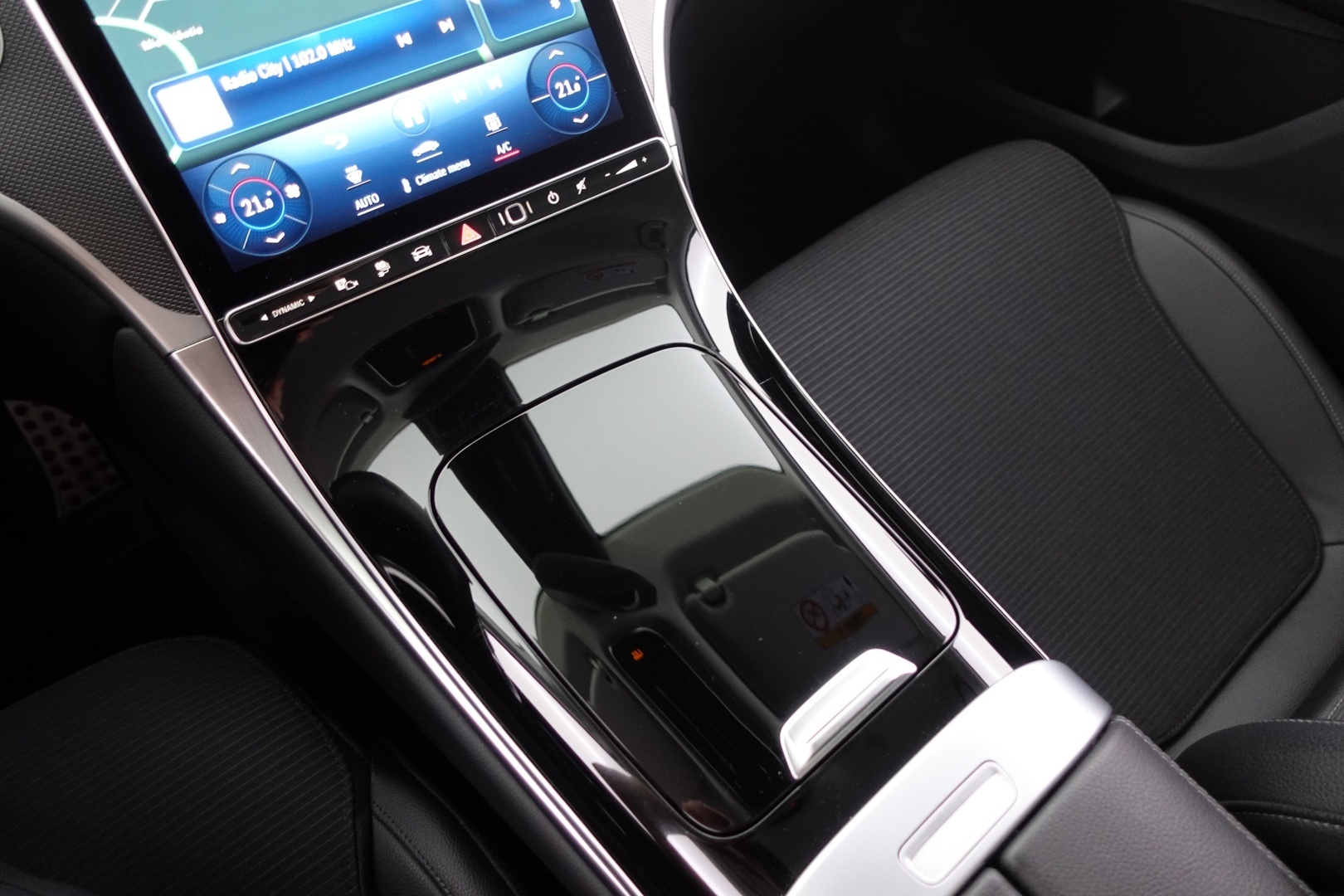 MERCEDES-BENZ GLC 2023