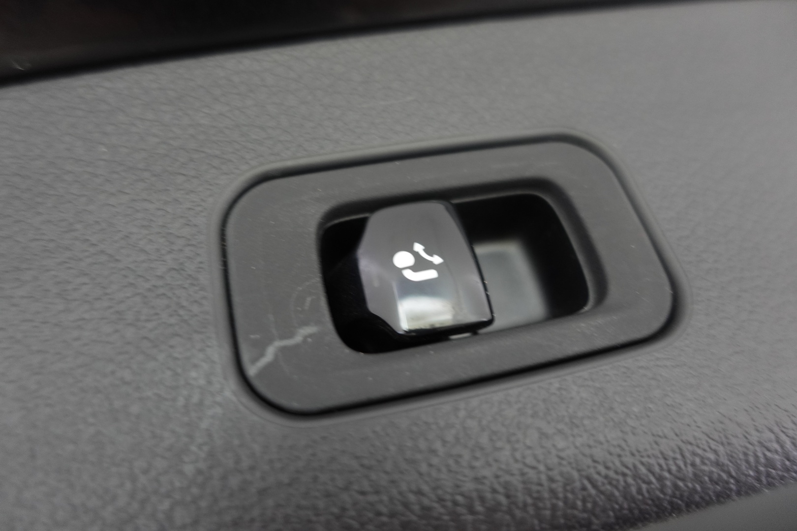 MERCEDES-BENZ GLC 2023