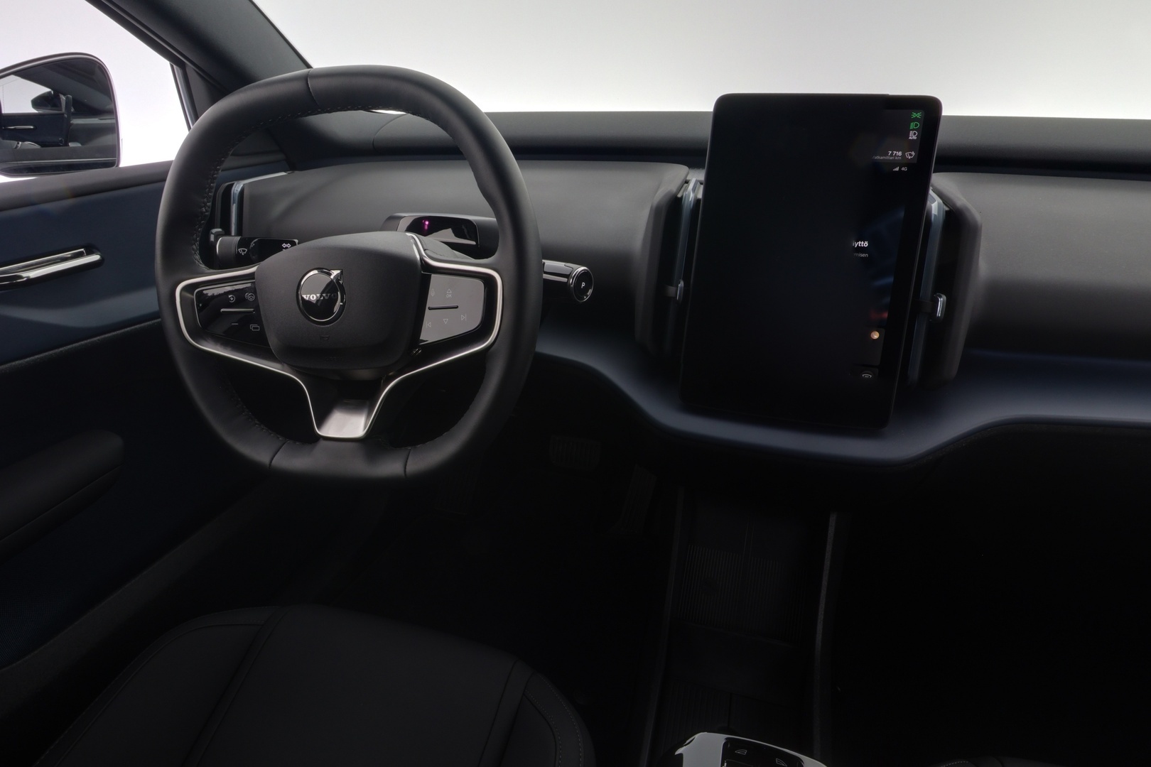 VOLVO EX30 2024