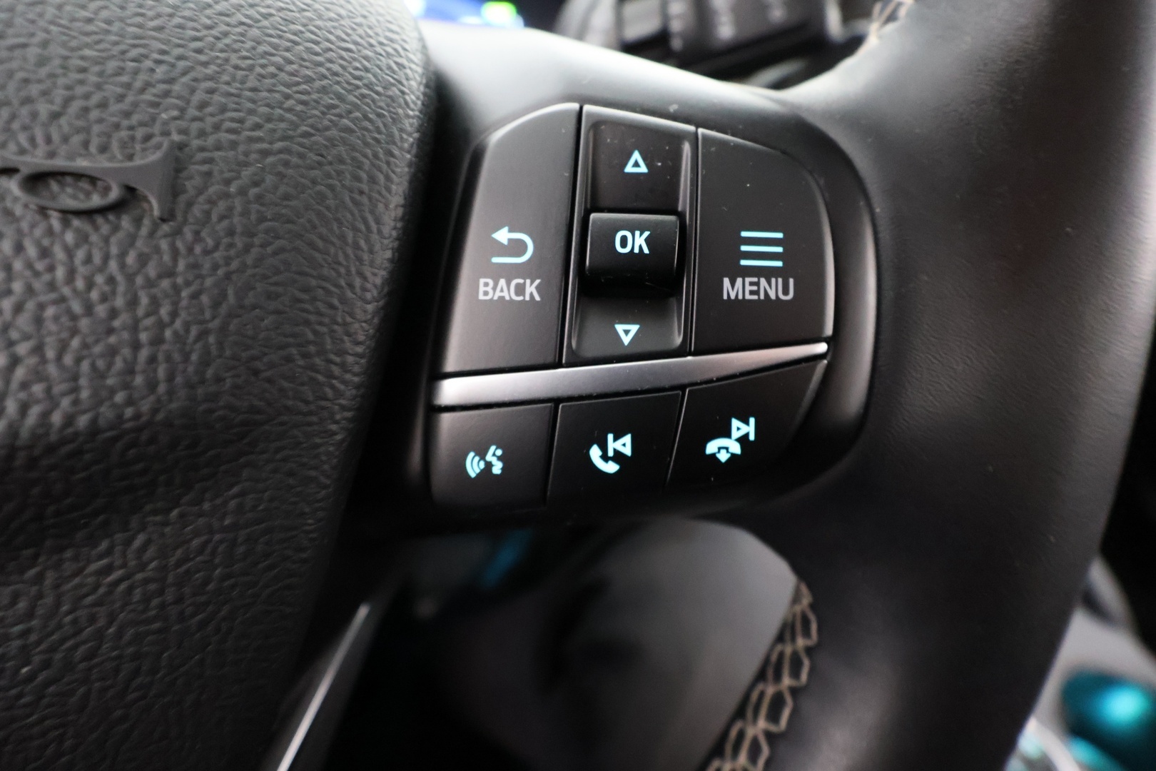 FORD Kuga 2023
