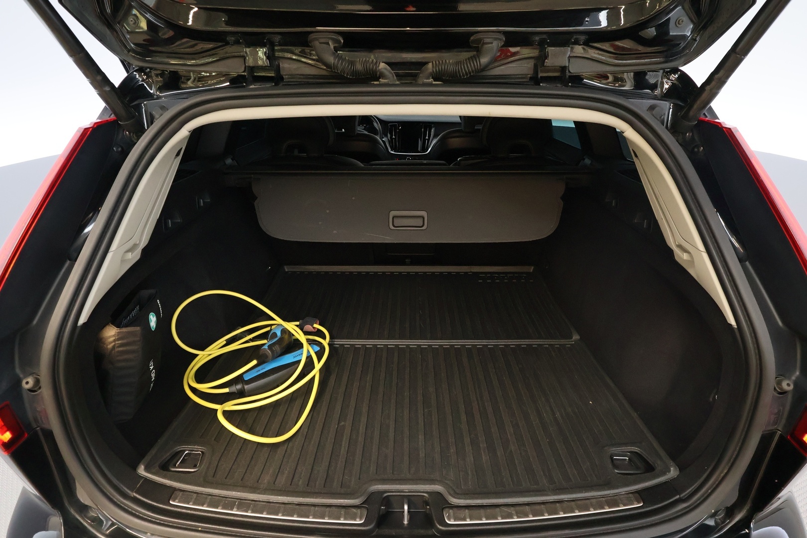 VOLVO V60 2020