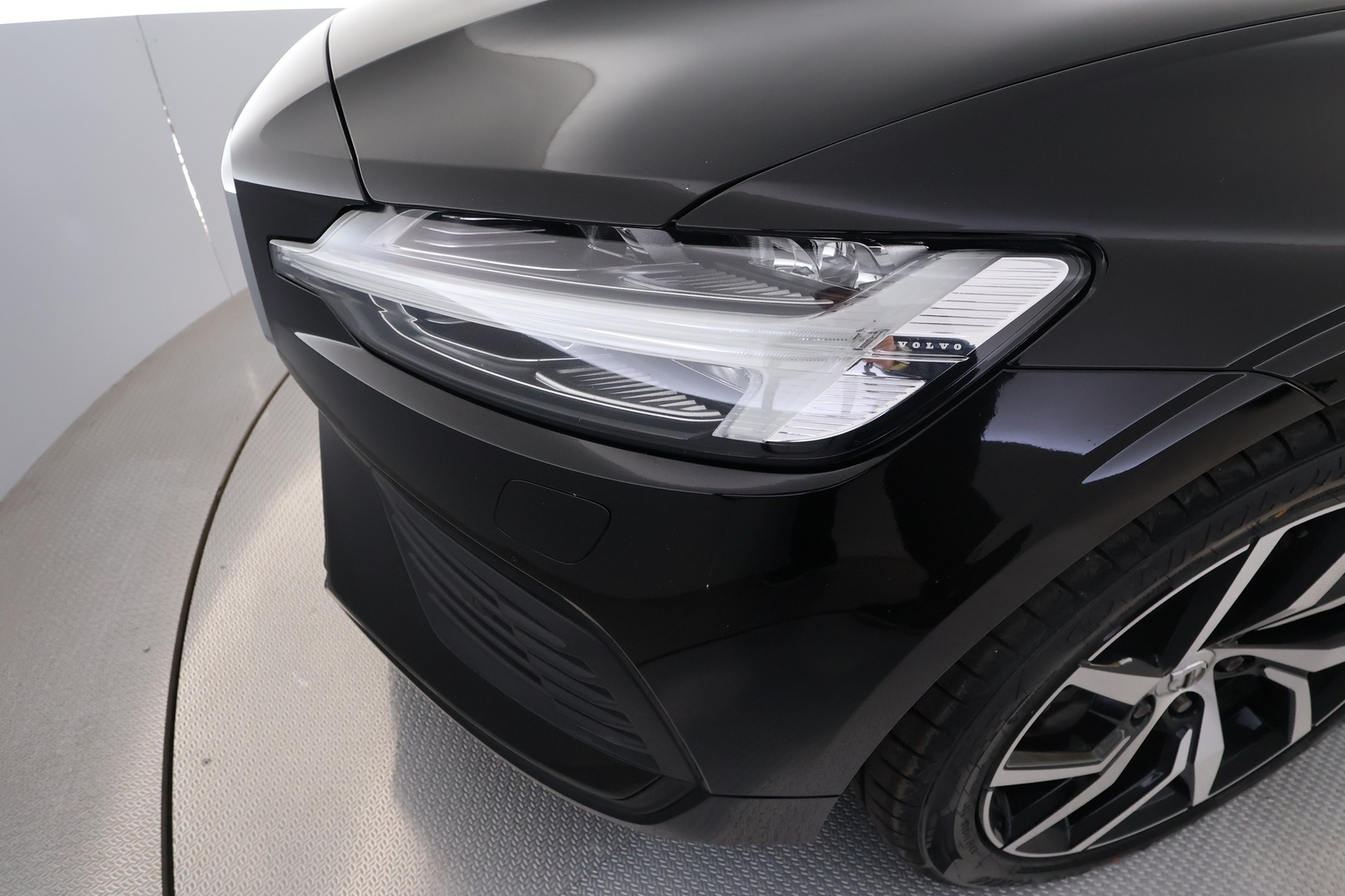 VOLVO V60 2020