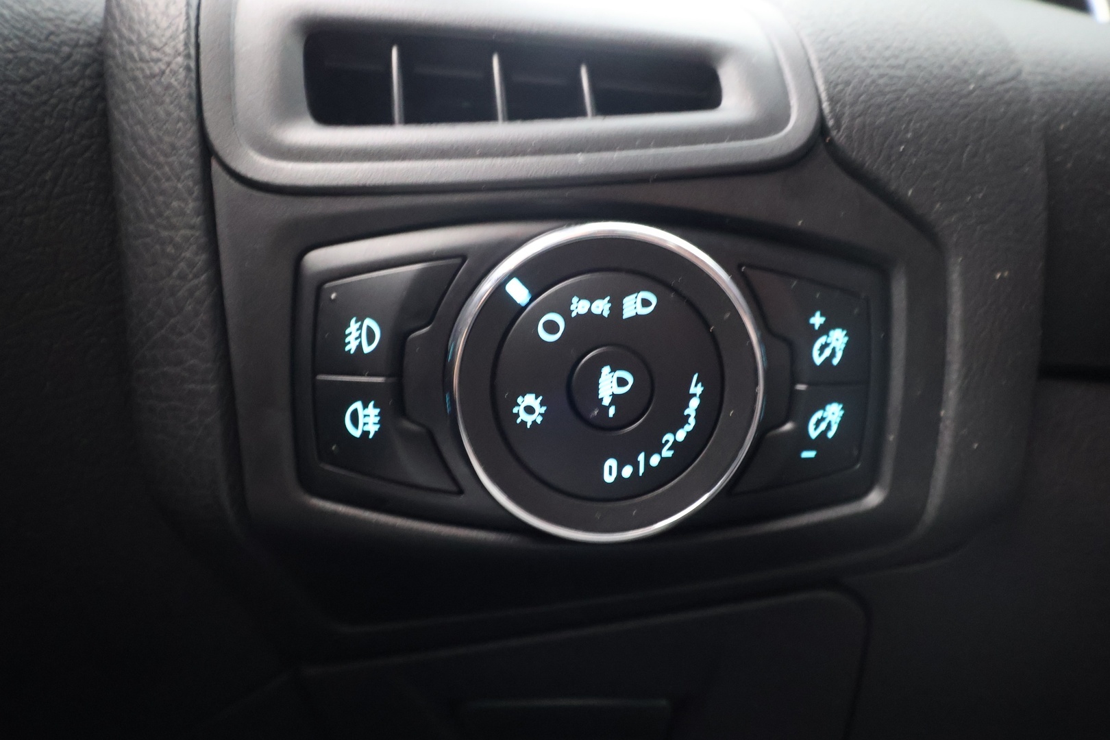 FORD Focus 17