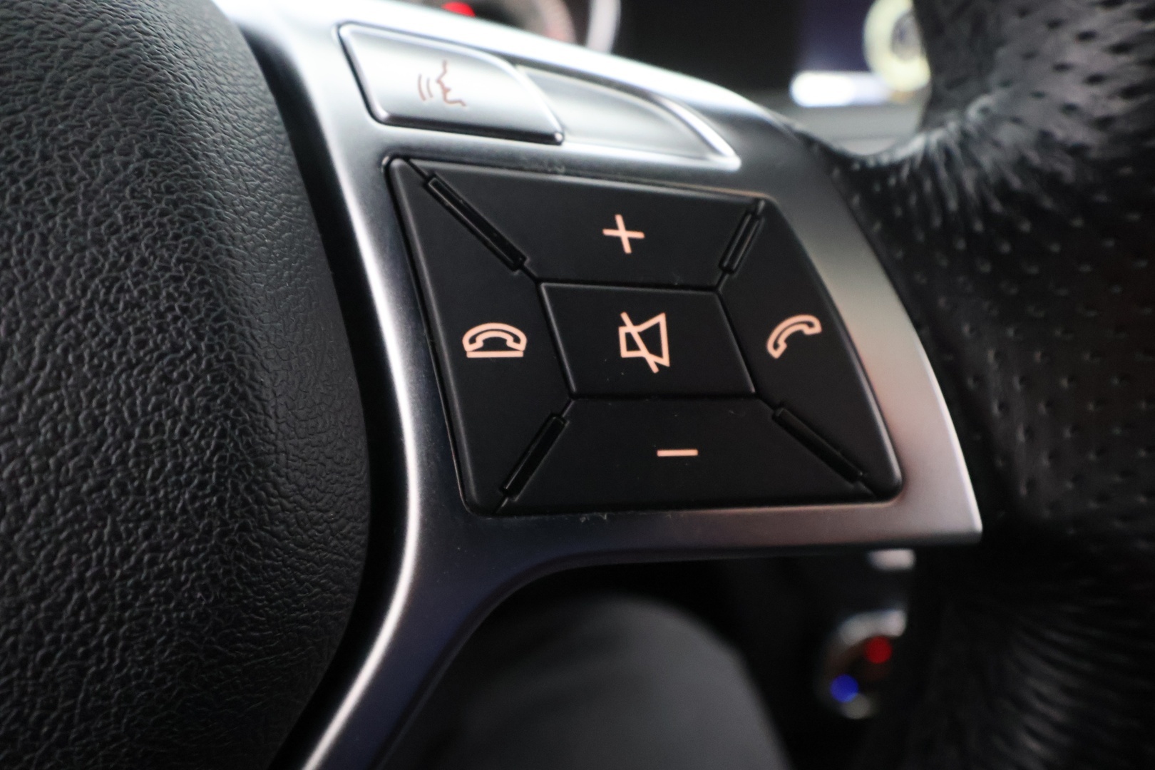 MERCEDES-BENZ C 2012