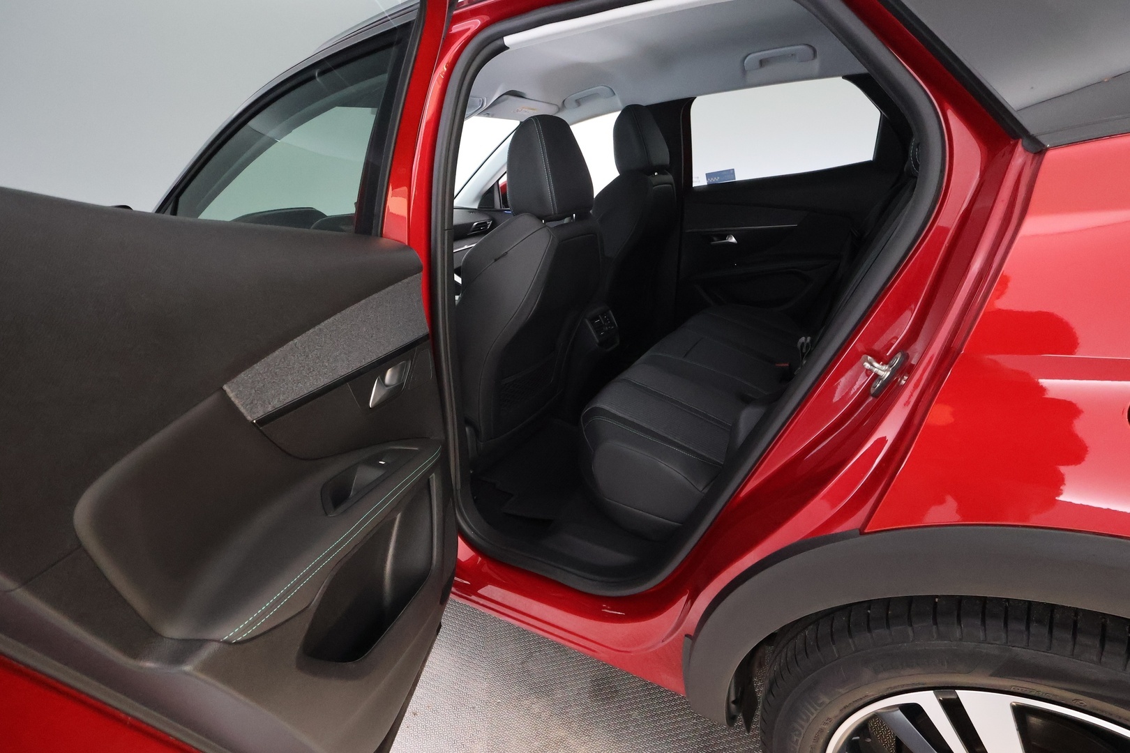 PEUGEOT 3008 2021