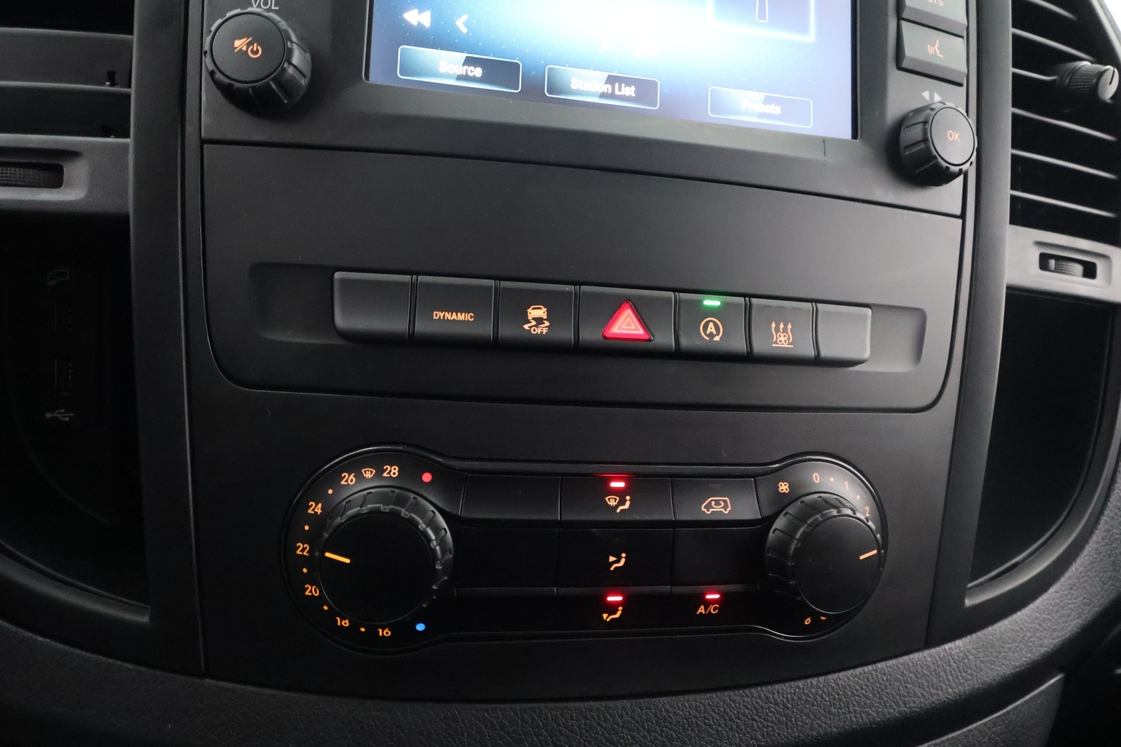 MERCEDES-BENZ Vito 21