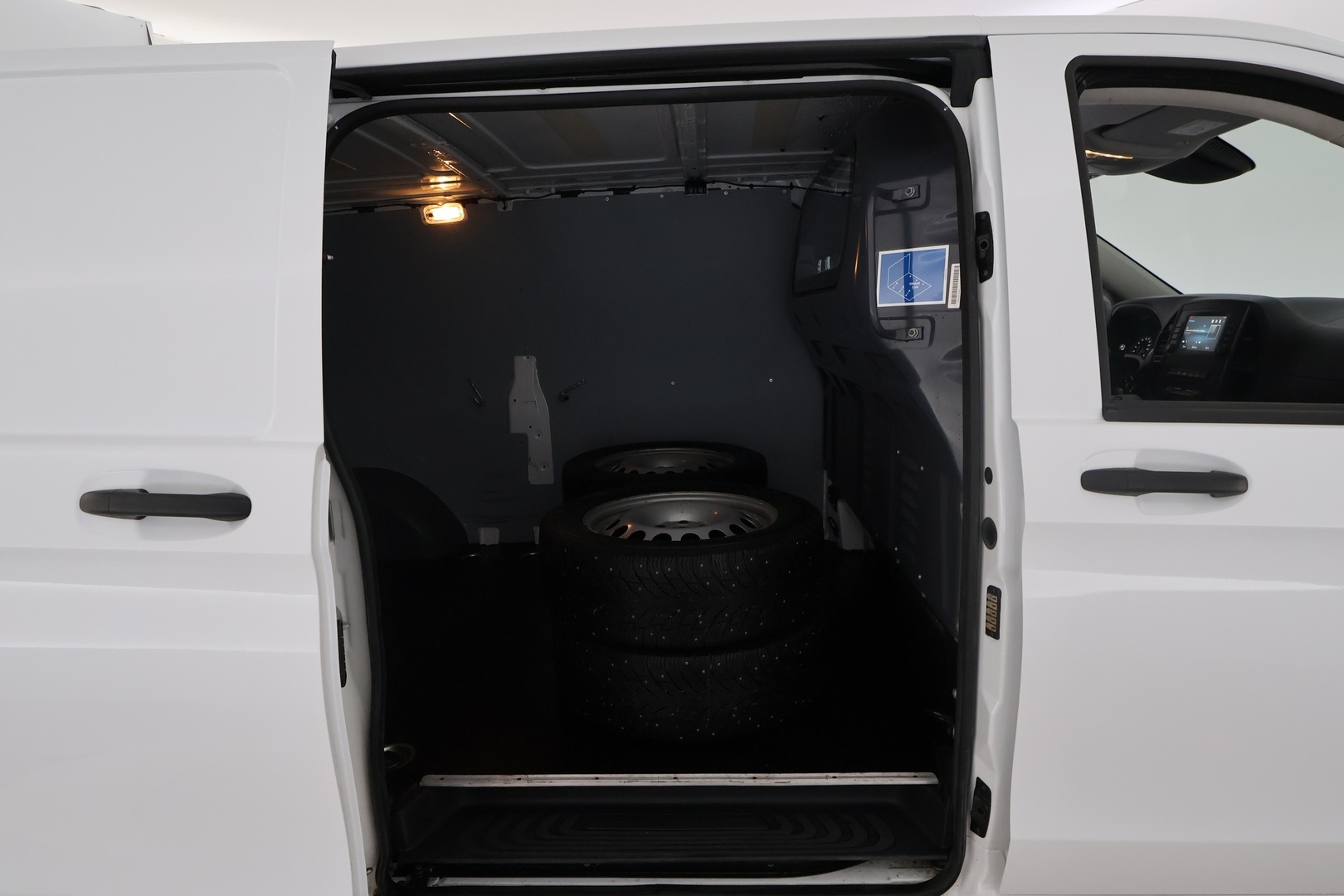 MERCEDES-BENZ Vito 23