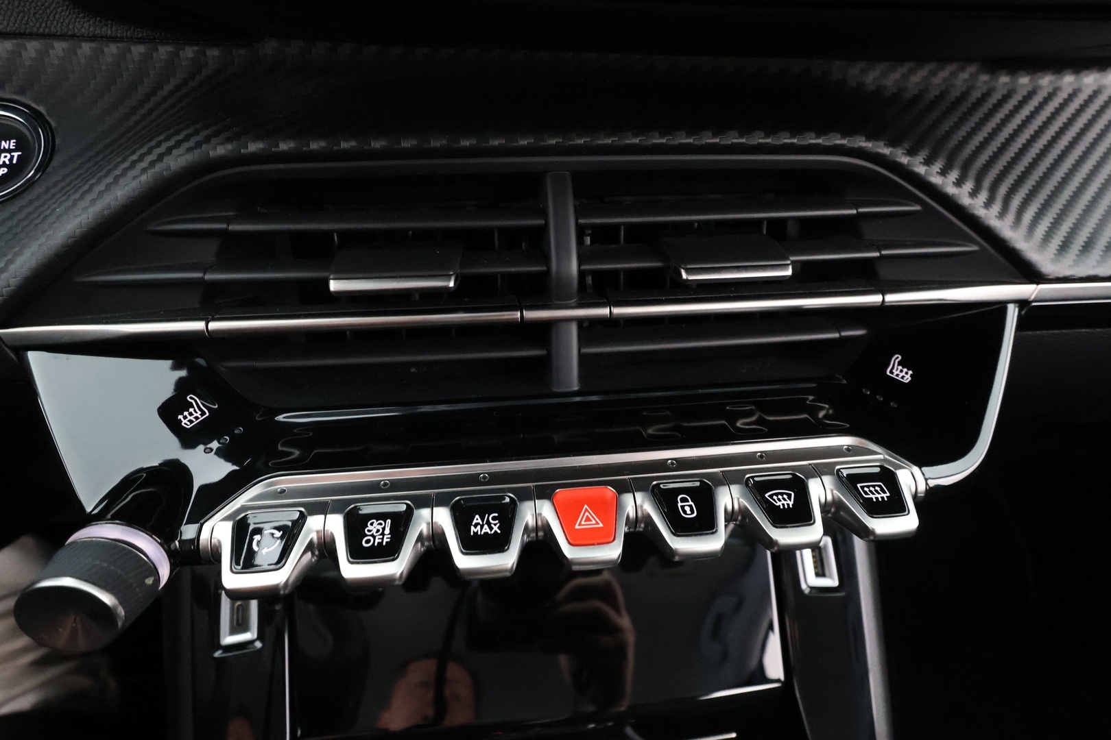 PEUGEOT e-208 2023