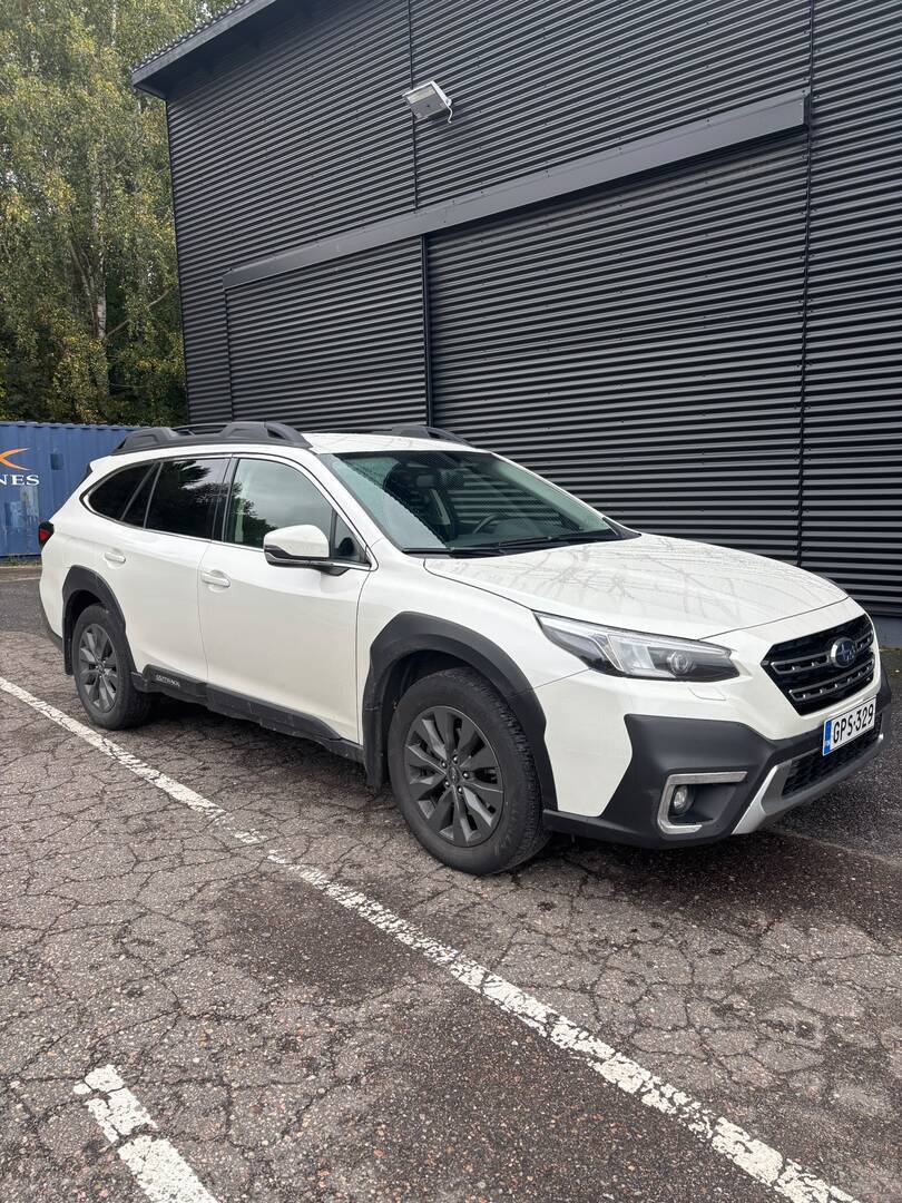 SUBARU Outback 2023