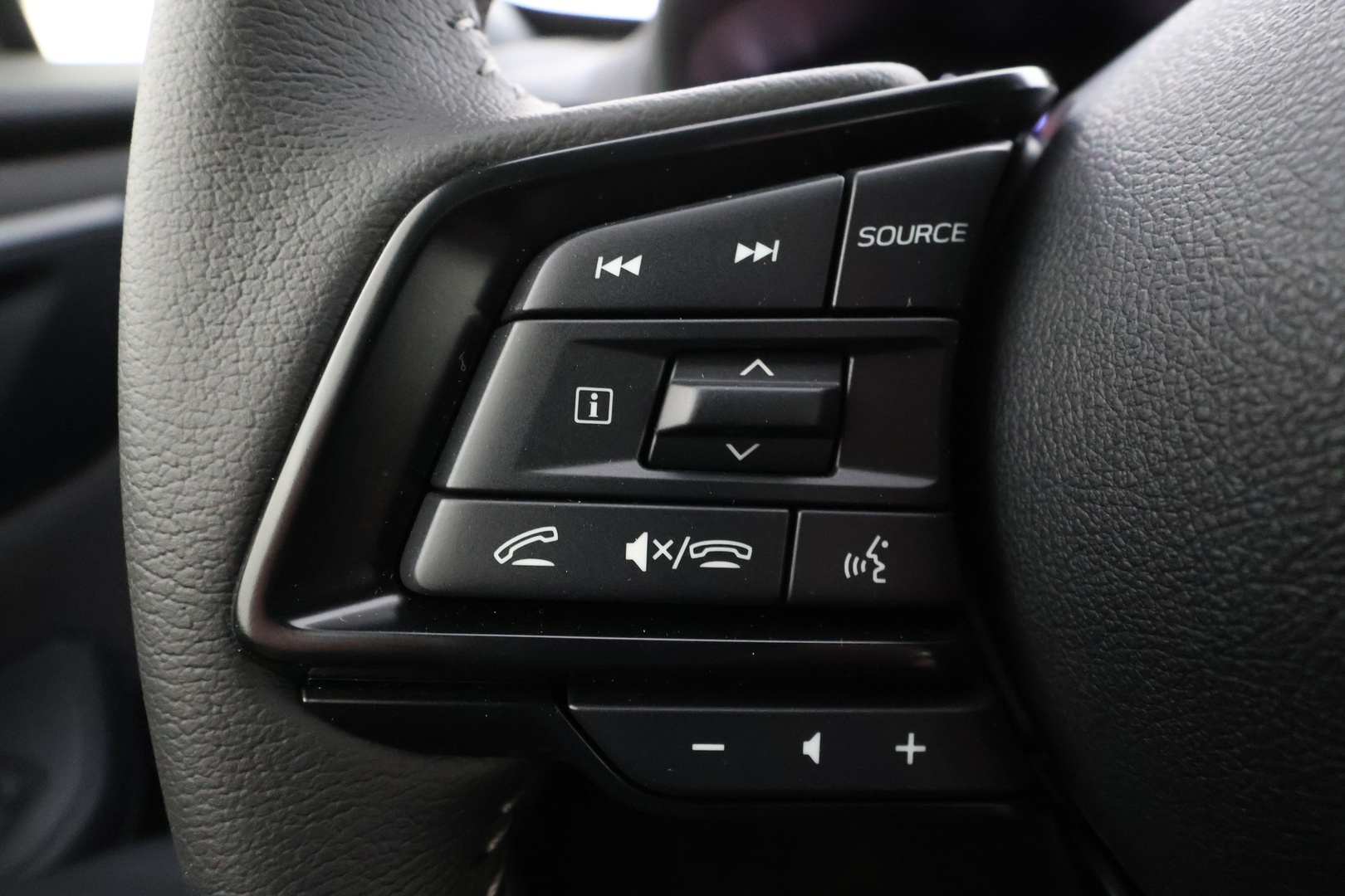 SUBARU Forester 2025