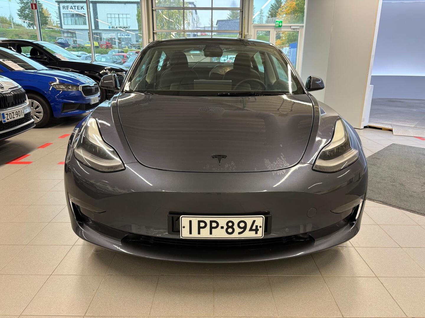 TESLA Model 3 2021