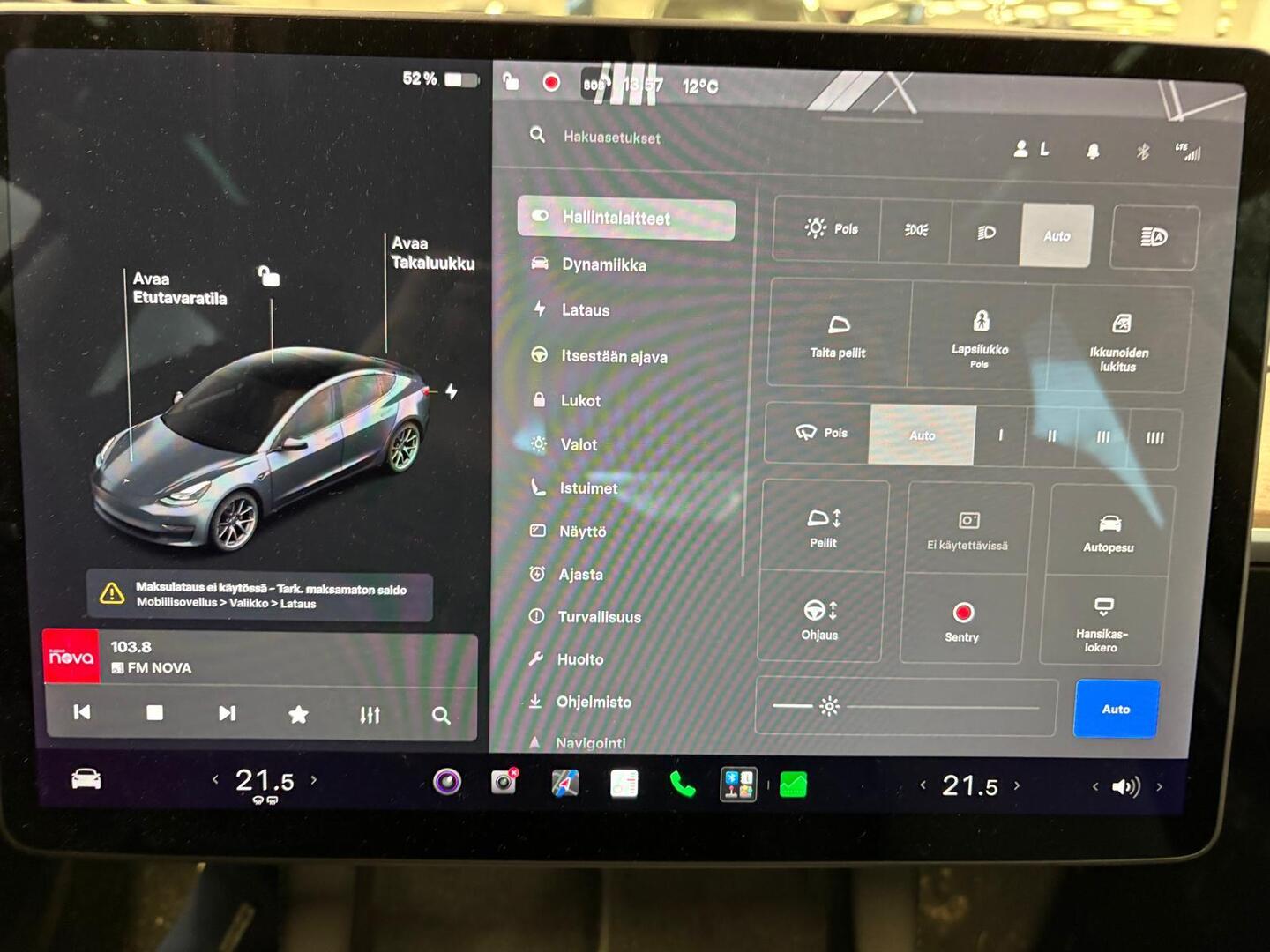TESLA Model 3 2021