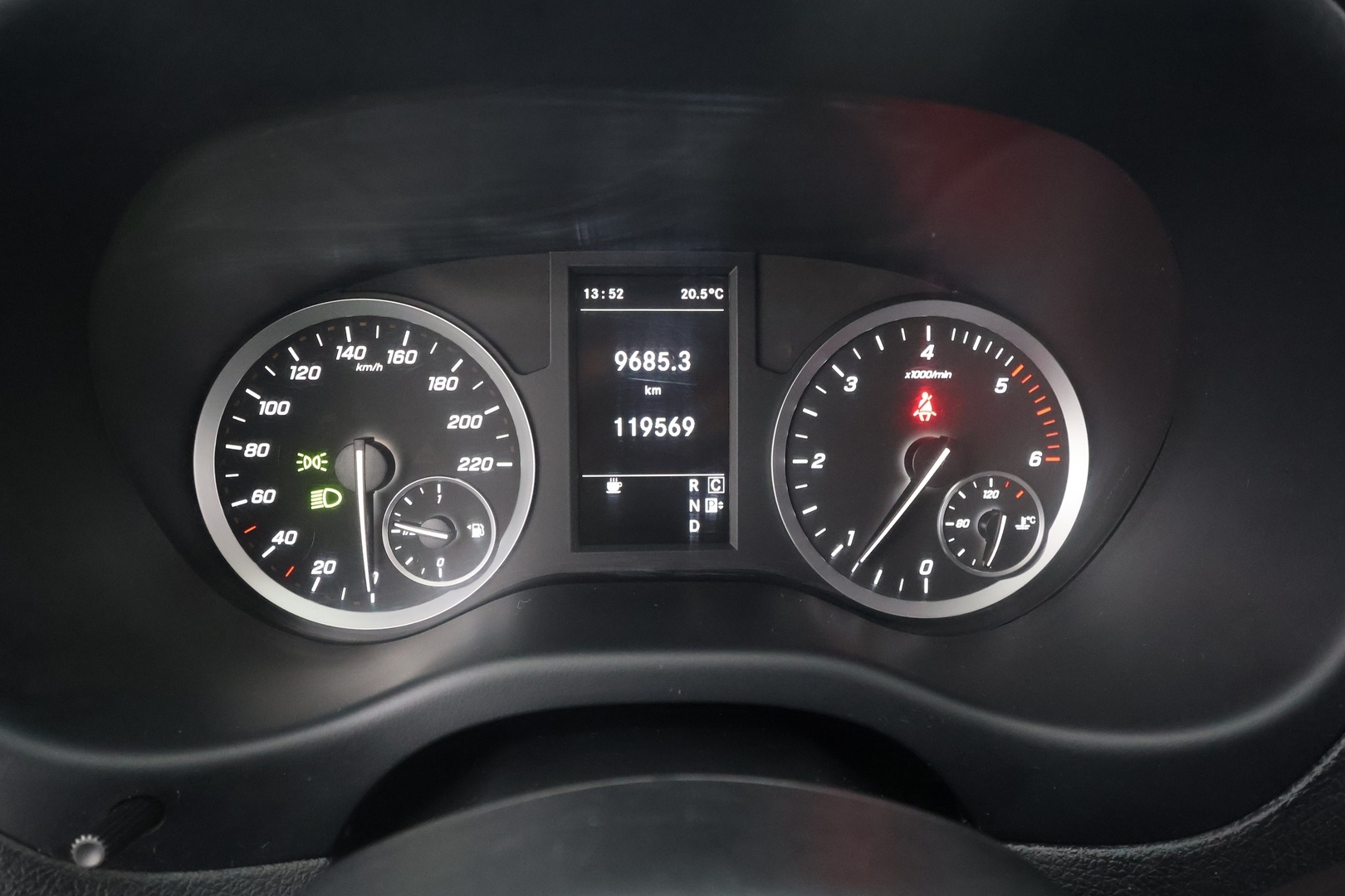MERCEDES-BENZ Vito 13