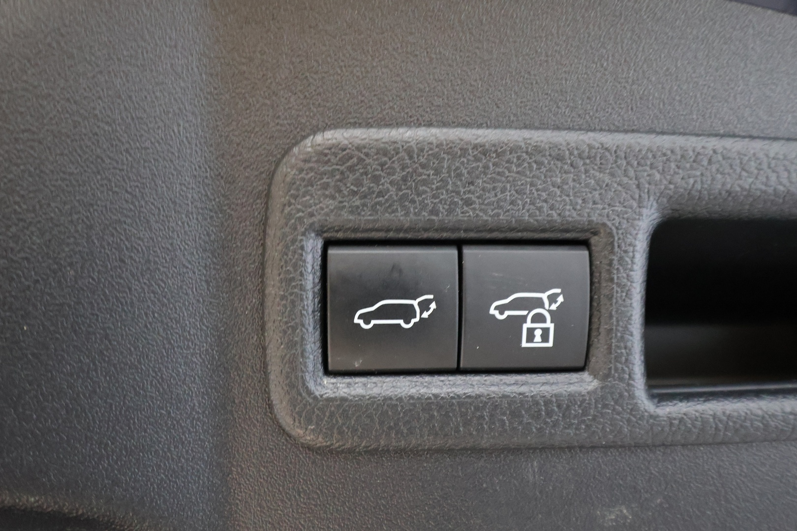 SUBARU Solterra 2024