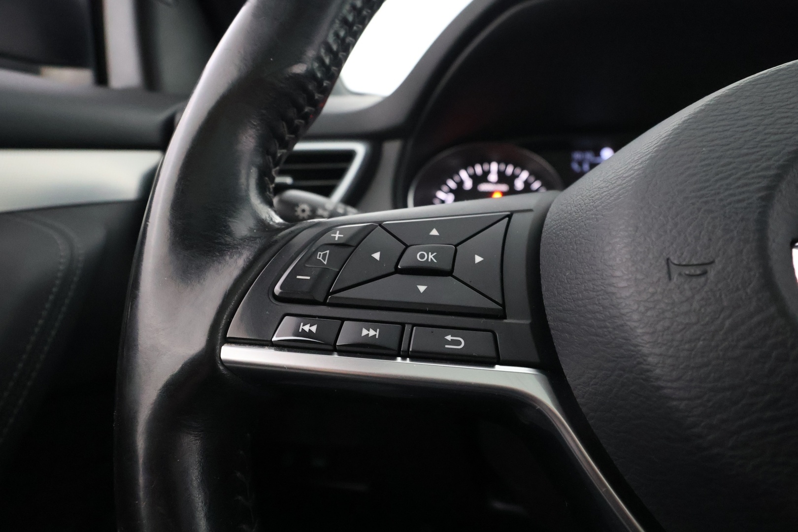 NISSAN Qashqai 2017