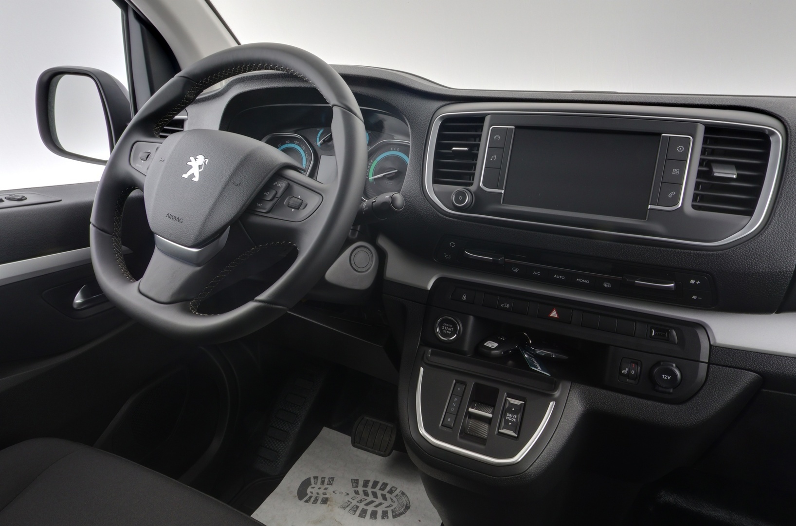 PEUGEOT e-Expert 2025