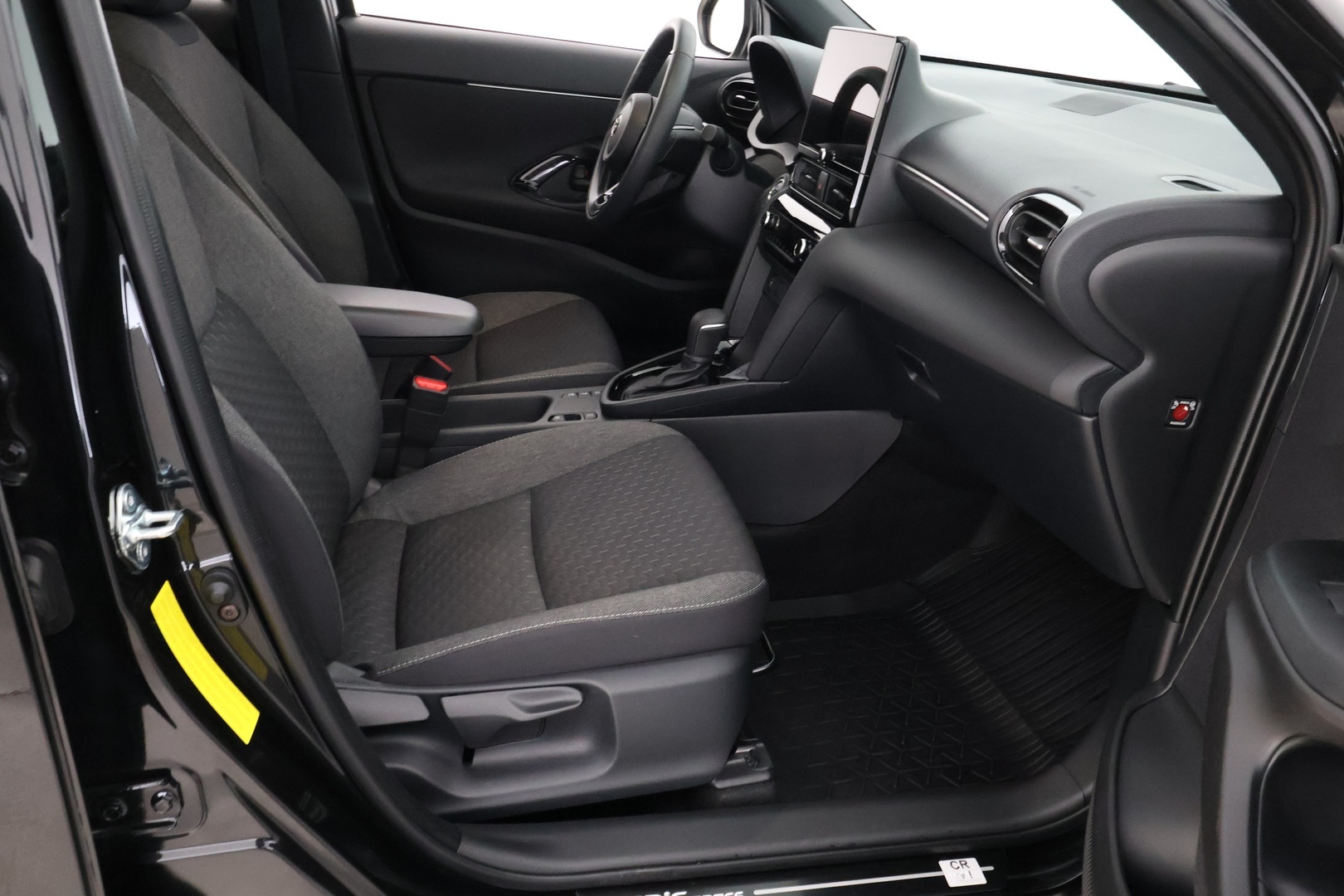 TOYOTA Yaris Cross 2025