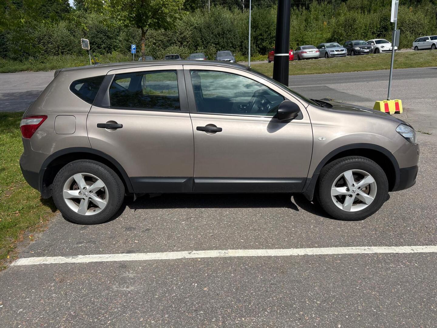 NISSAN Qashqai 2013