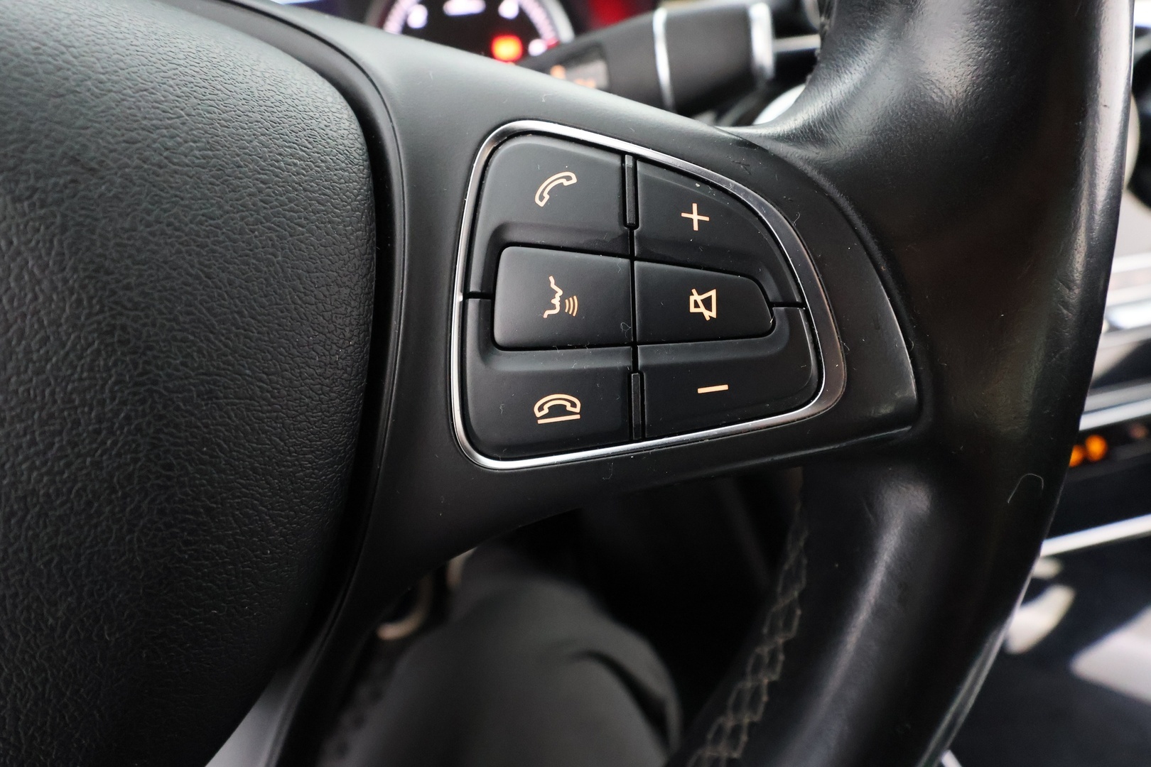 MERCEDES-BENZ C 2015