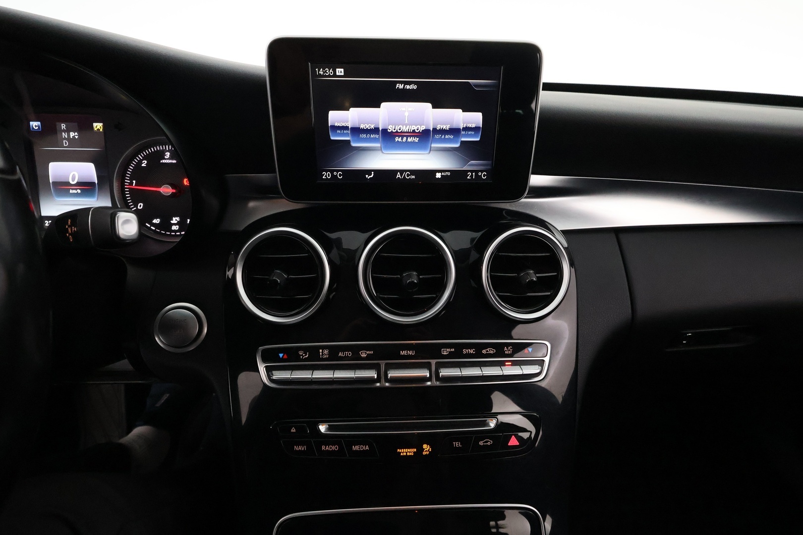 MERCEDES-BENZ C 2015