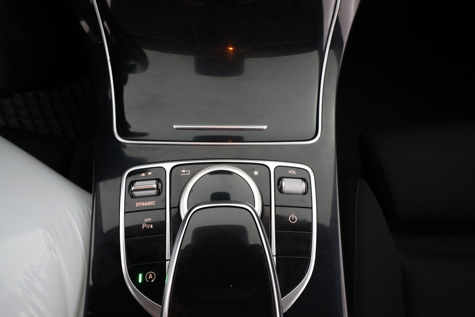 MERCEDES-BENZ C 2015