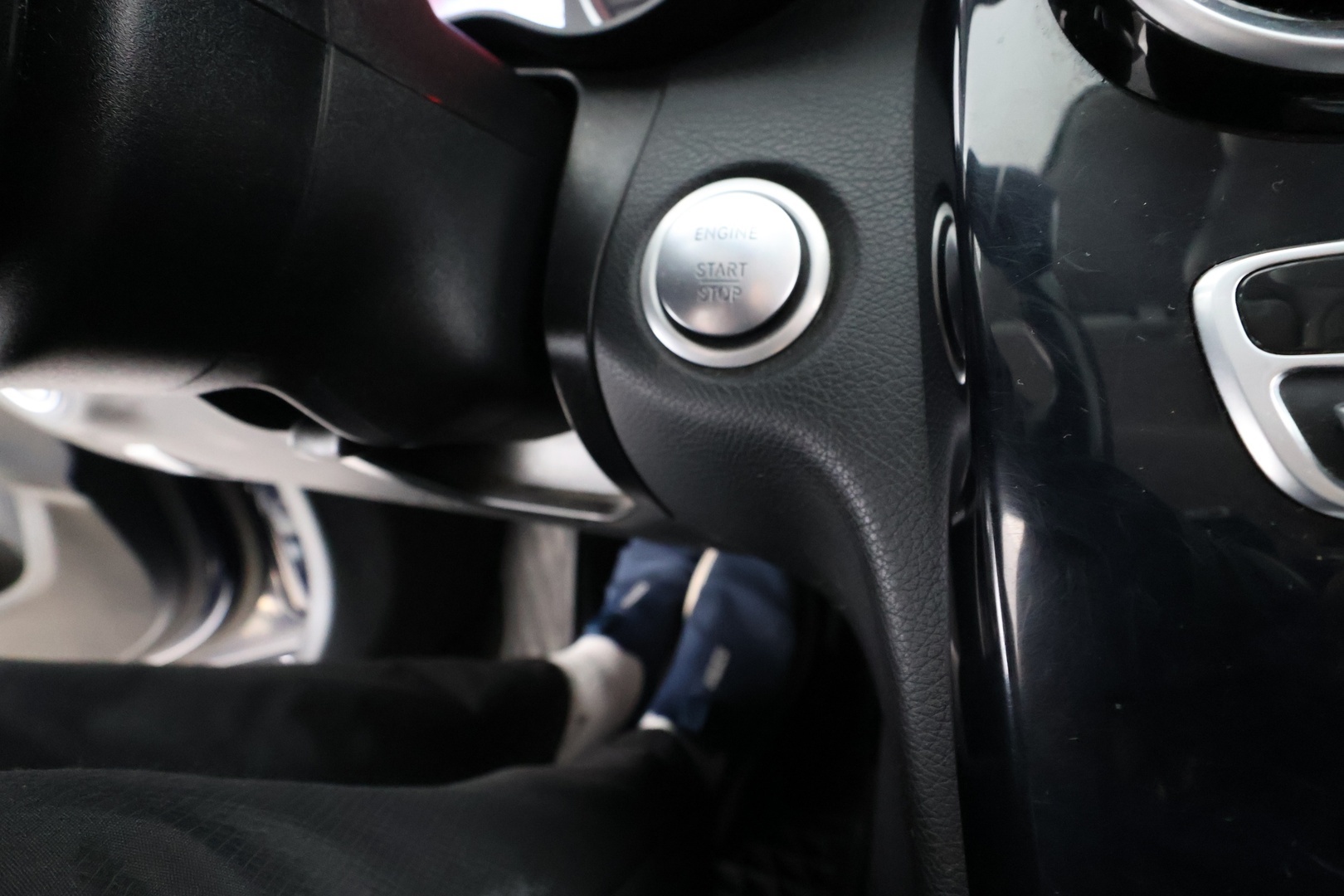 MERCEDES-BENZ C 2015