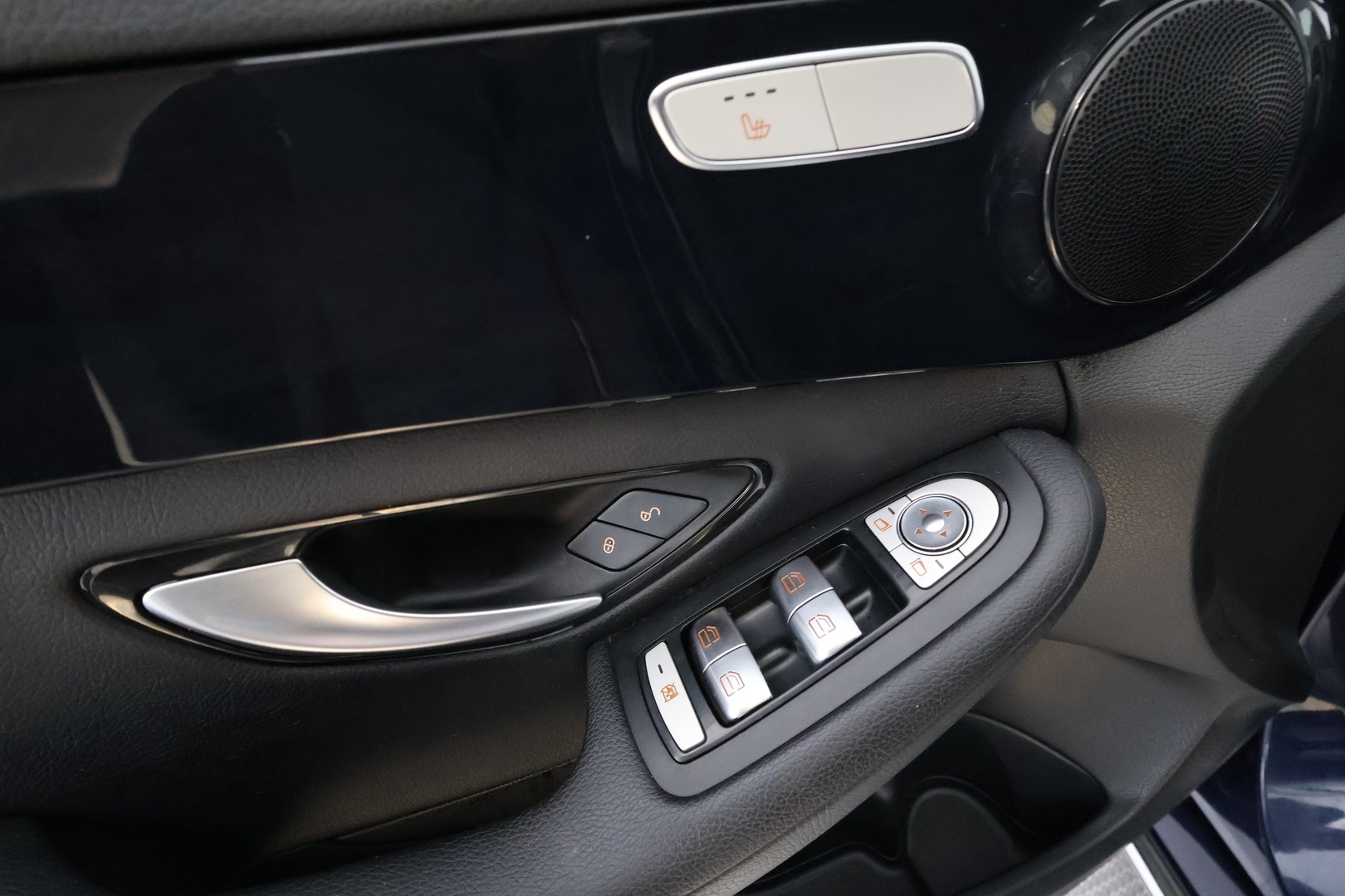 MERCEDES-BENZ C 2015
