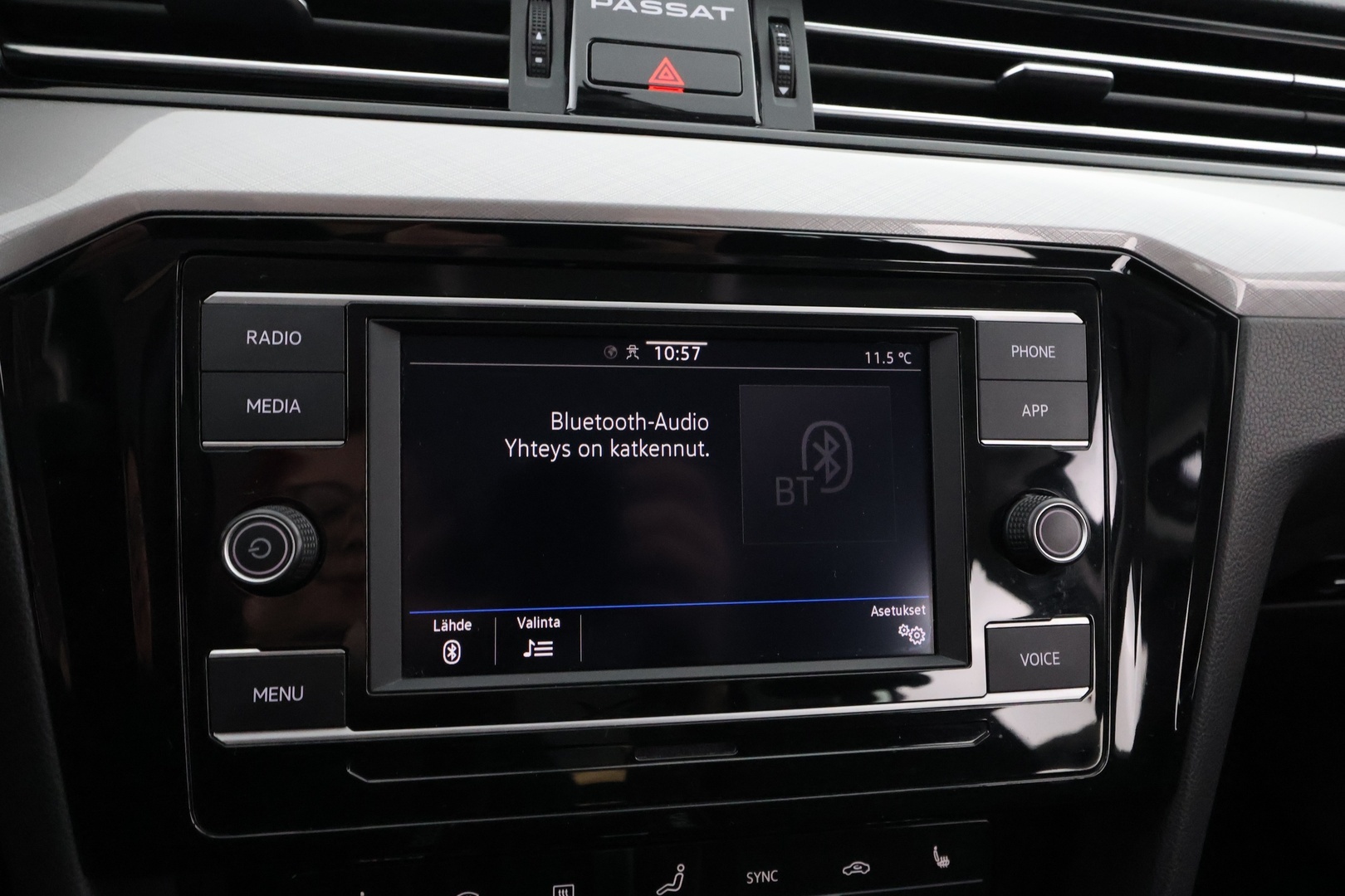 VOLKSWAGEN Passat 2022