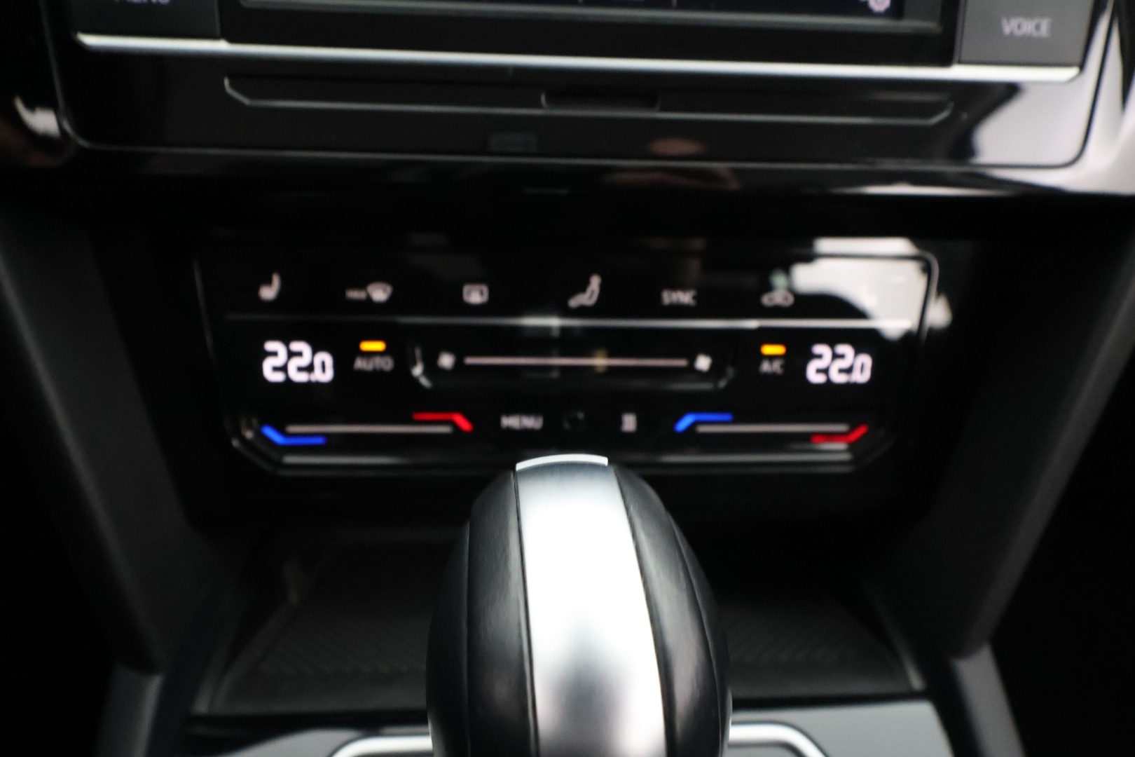 VOLKSWAGEN Passat 2022