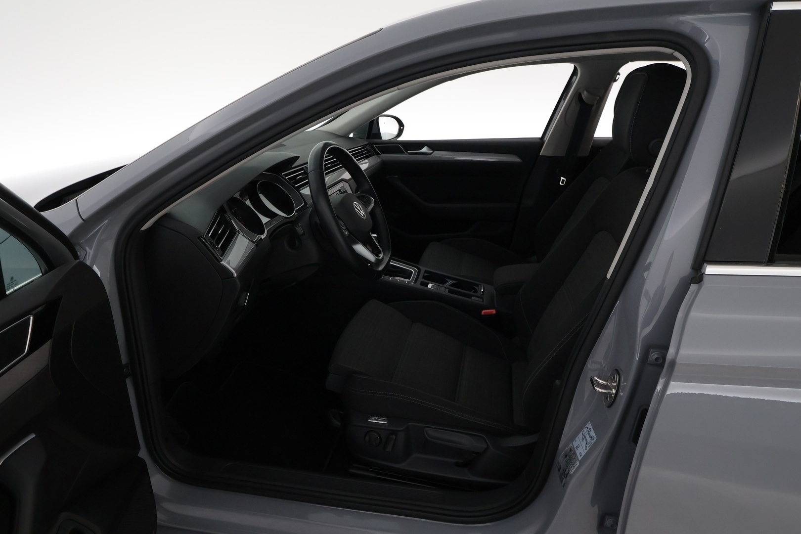 VOLKSWAGEN Passat 2022