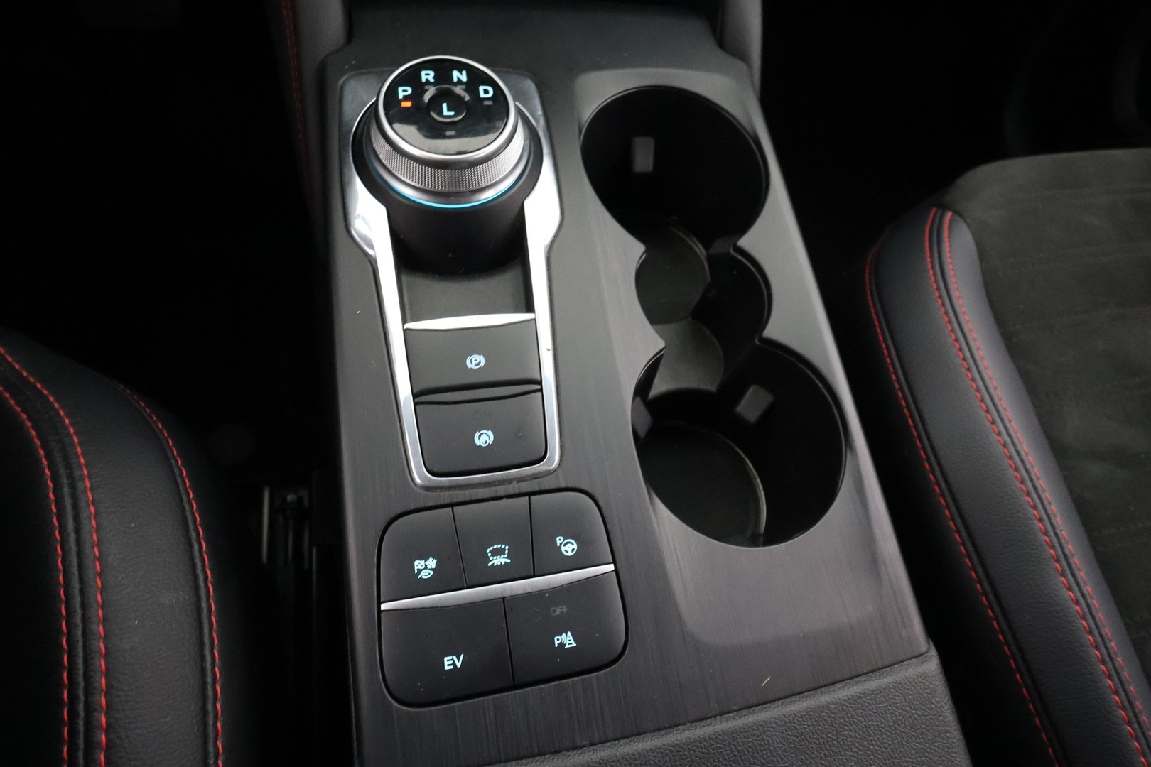 FORD Kuga 2023
